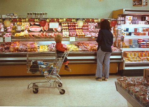 Northland Foods '70s Interior | Flickr - Photo Sharing! 1970s Food, 1960s Food, 70s Interior, Grocery Supermarket, Piggly Wiggly, This Is Your Life, Vintage Everyday, River Falls, Happy Foods