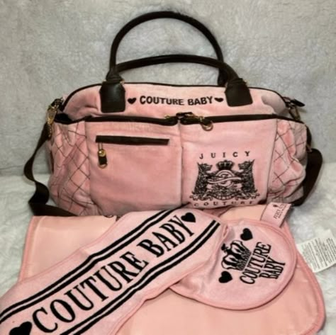 ♡︎Juicy Couture Velour Embroidered Pink Baby Diaper Bag Juicy Couture Baby Clothes, Teen Mum, Pink Diaper Bag, Luxury Baby Gifts, Juicy Couture Baby, Future Mommy, Juicy Couture Accessories, Baby Bling