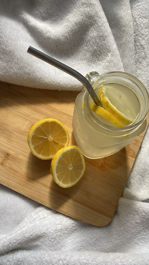 Drinking Hot Water, Get Rid Of Warts, Water Aesthetic, Healthy Food Motivation, Healthy Girl, Healthy Lifestyle Inspiration, Detox Water, Lemon Water, Food Diary