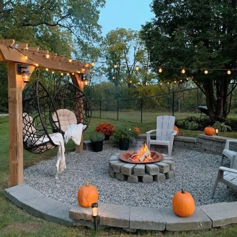 Lights Patio, Christmas Patio, Fire Pit Landscaping, Fire Pit Ideas, Backyard Inspiration, Backyard Fire, Outdoor Decor Backyard, Backyard Makeover, Patio Decorating