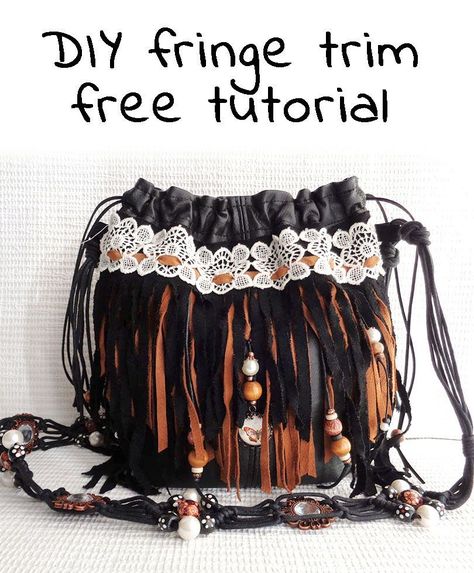 Fringe Bags Diy, Diy Fringe, Bohemian Handbags, Handbag Ideas, Denim Bag Diy, Hippie Purse, Diy Sneakers, Fringe Jeans, Jean Purse