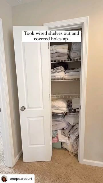 Home Decor Ideas on Instagram: "Happy Wednesday 🌟This is a brilliant concept. She did an amazing job! I hope this has piqued your interest! Copyright disclaimer: All video rights and content credit belongs to 🎥 @onepearcourt 👉🏾make sure to follow my personal page @sddecorhome_ for my amazing diy’s and updates to my home 👈🏾" Diy Small Linen Closet, Organizing Hallway Closet, Mini Closet Makeover, Update Linen Closet, Lights For Closet With No Electricity, Linen Closet Makeover Hallways, Small Hallway Closet Organization, Single Door Closet Organization, Small Hall Closet Organization