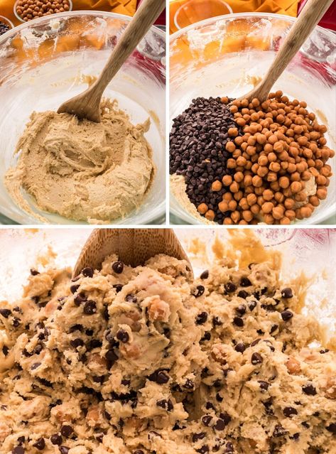 Cookies Made With Caramel Bits, Chocolate Chip Cookies With Caramel Bits, Caramel Bits Recipes Desserts, Carmel Bits Recipes, Chocolate And Caramel Cookies, Recipes Using Kraft Caramel Bits, Caramel Bits Recipes Kraft, Caramel Bits Cookies, Caramel Pecan Chocolate Chip Cookies