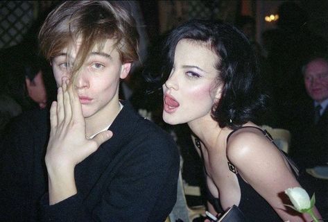 Leonard Dicaprio, John Depp, Leonardo Dicaprio 90s, Shalom Harlow, Young Leonardo Dicaprio, Ellen Von Unwerth, Jfk Jr, 90s Supermodels, Leo Dicaprio