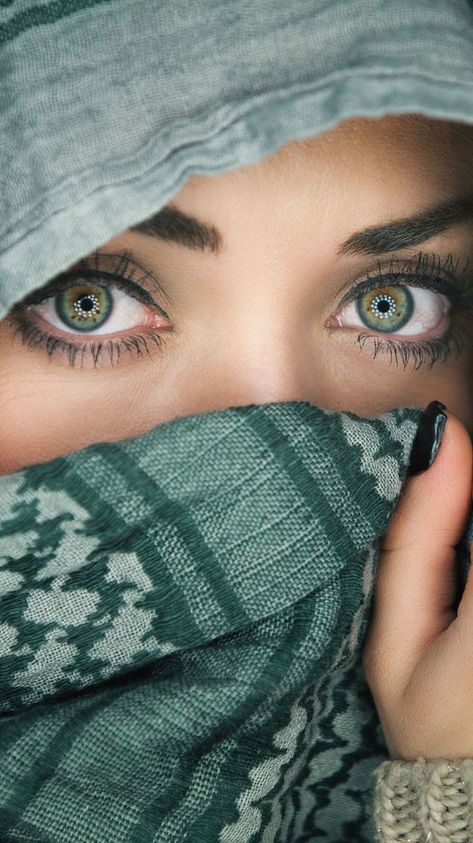 Green Eyes, Blue Eyes, A Woman, Cell Phone, Wallpapers, Green, Blue