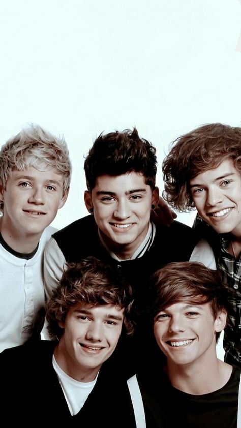 One Direction Old Pictures, Old One Direction, One Direction Background, Harry Style, One Direction Wallpaper, One Direction Photos, One Direction Videos, One Direction Pictures