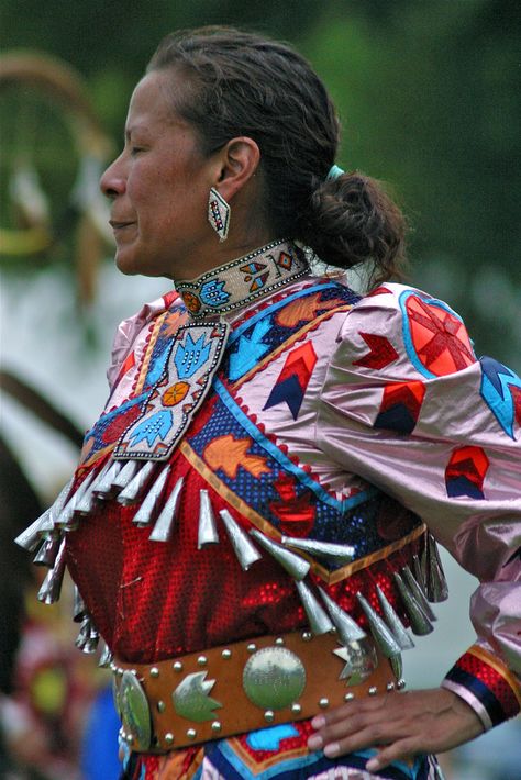 Pow Wow Dancers, Jingle Dress Dancer, Winona Minnesota, Jingle Dress, Aboriginal American, Black Indians, Native American Symbols, Native American Quotes, Native American Photos