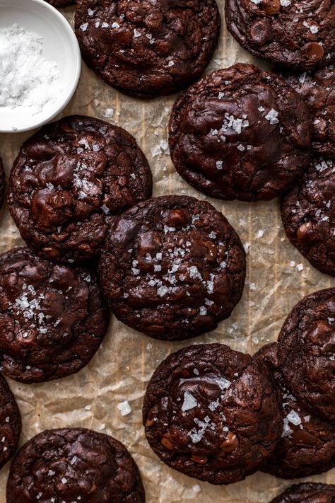 Vegan Brownie Cookies, Cookies No Eggs, Sugar Free Vegan Desserts, Cookies Dairy Free, Fudgy Vegan Brownies, Gluten Free Vegan Recipes Desserts, Vegan Dessert Bars, Easy Vegan Cookies, Vegan Chocolate Cookies