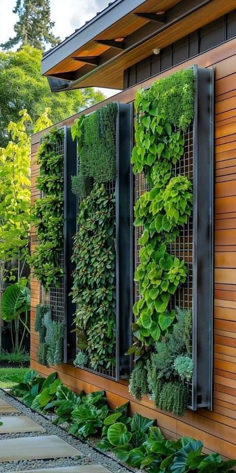 Garden Decks Ideas, Garden Wall Art Ideas, Outdoor Walls Ideas, Outdoor Living Wall Ideas, Outdoor Wall Art Ideas Backyards, Patio Walls Ideas, Large Wall Decor Diy, Garden Wall Ideas Decorative, Deck Wall Ideas