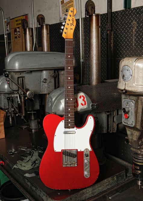 Red Telecaster Guitar, Guitar Aesthetic, Music Machine, Telecaster Guitar, Sound Machine, Vintage Guitar, Fender Custom Shop, Guitar Shop, Fender Stratocaster