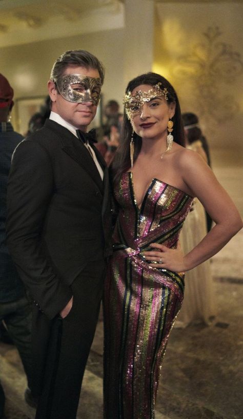 #Dynasty 2x18 "Life is A Masquerade Party" - Blake and Cristal Venetian Ball Outfit, Masquerade Ball Aesthetic Couple, Celebrity Masquerade, Masquerade Couples Mask, Prom Dresses Masquerade Theme, Masquarede Ball Aesthetic, Masquerade Theme Party Outfit, Gossip Girl Masked Ball, Gossip Girl Masquerade Ball