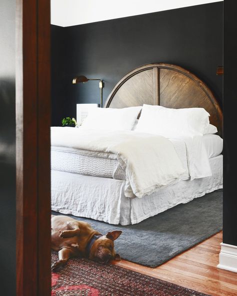 black bedroom // Benjamin Moore Raccoon Fur // via Yellow Brick Home Benjamin Moore Raccoon Fur, Kim Scott, White Rocking Chairs, Rustic Bedroom Design, Yellow Brick Home, Minimal Bedroom, Black Bedroom Furniture, Brick Home, Eclectic Bedroom