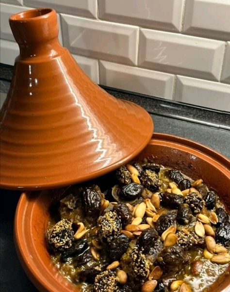 Morocco Kitchen, Dried Prunes, Morocco Food, Ginger Powder, Moroccan Spices, Lean Beef, Moroccan Food, Mint Tea, Delish Recipes