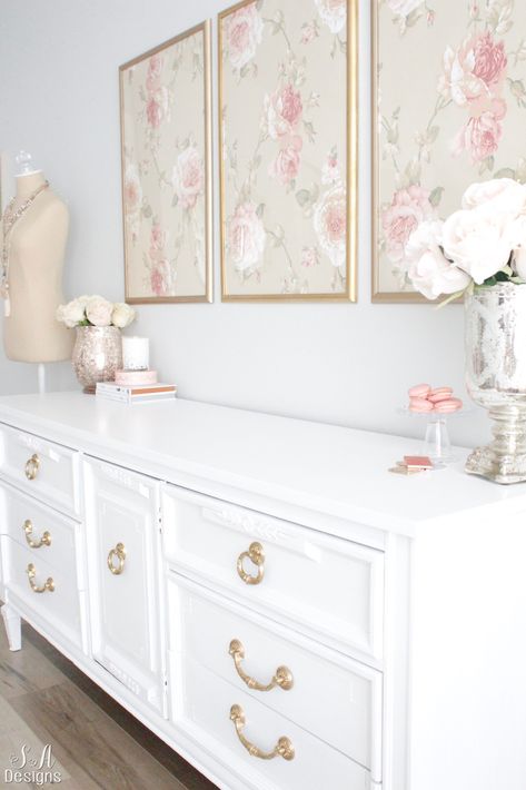 Elegant Girly Bedroom, Pink Shabby Chic Office, Blush Office Ideas, Home Office Inspiration Cozy, Girly Decorations, Pink And Gold Bedroom, Girly Office Decor, Pink Home Office, Rose Gold Rooms