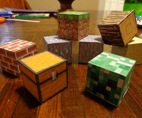 Minecraft is an AWESOME game, where you can build stuff from little cubes.  Everything is a cube.  Even YOU are a cube!  If you haven't played Minecra... Real Minecraft, Printable Minecraft, Minecraft Gifts, Minecraft Printables, Play Minecraft, Minecraft Blocks, Diy Minecraft, Minecraft Bedroom, Minecraft Room