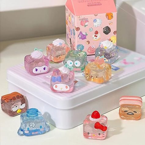 Nanci Rolife, Car Ornaments Diy, Sanrio Toys, Dessert Mini, Family Desserts, Car Diy, Simple Character, Blind Boxes, Ipad Kids