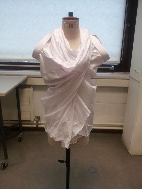 Draping Ideas, Deconstruction Fashion, Twist Shirt, Y Project, White Button Up, Student Fashion, The Shirt, Mode Fashion, Couture Fashion