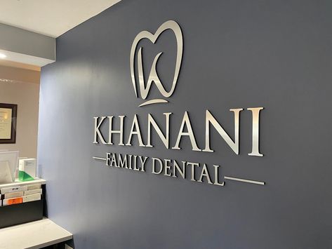 Logo Reception, Orthodontic Office Design, Beauty Salon Sign, Logo Dental, Business Signs Outdoor, Spa Logo Design, Dental Clinic Logo, Orthodontic Office, Dentist Logo