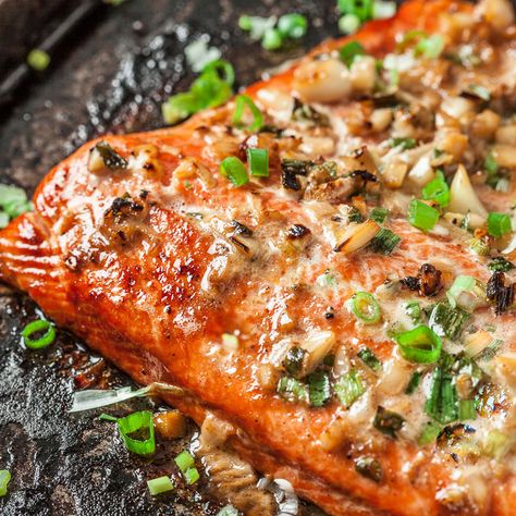 Asian Baked Salmon, Ginger Soy Marinade, Honey Baked Salmon, Asian Salmon Recipes, Baked Salmon Recipe, Baking With Honey, Baked Salmon Recipes, Boston Marathon, Salmon Recipe