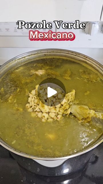 Familia JLOV on Instagram: "👩‍🍳🇲🇽 Pozole Verde Mexicano 😋 #receta #recetasfaciles #recetasmexicanas #arrozmexicano #cocinaconmigo #pozoleverde #recetadepozole #pozolemexicano #pozole #comohacerpozoleverde" Posole Recipe Pork Verde, Chicken Green Pozole Recipe, Pozole Party Set Up, Easy Green Pozole Recipe, Poloze Mexican Soup, Pozole Recipe Videos, Pozole Recipe Verde, Green Pozole Recipe Pork, Green Posole Recipe Chicken