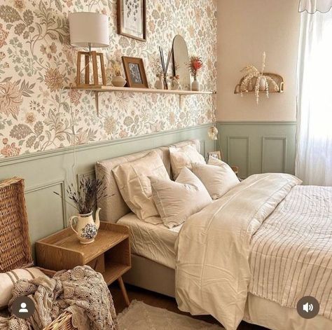 Bedroom Vintage Wallpaper, Ditsy Bedroom, Antique Cottage Bedroom, Cottage Dressing Room, Paneling And Wallpaper Bedroom, English Cottage Girls Bedroom, Half Wall Wallpaper Bedroom, Paneling Walls Bedroom, Panneling Rooms Bedroom