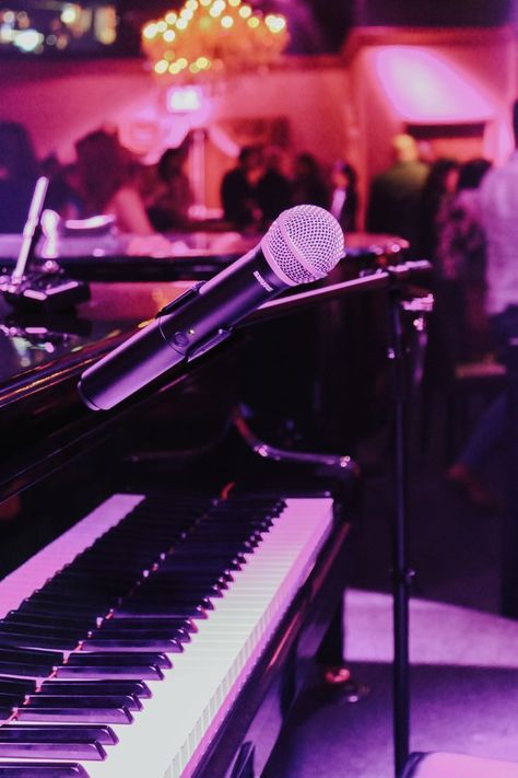 Adding dueling pianos entertainment to your wedding events is a way to take your special day to the next level. Therefore we asked The Copper Piano Dueling Pianos to share their expert advice on the topic. What is dueling pianos? Thanks to Howl At the Moon Orlando, many people know exactly what Dueling Pianos is. […] The post How to Add Dueling Pianos Entertainment to Your Wedding appeared first on I Said Yes!. Piano Wedding, Dueling Pianos, Van Morrison, Baby Grand Pianos, Moon Wedding, I Said Yes, Night Snacks, Piano Player, Howl At The Moon