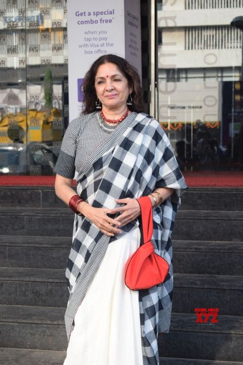 Mumbai: Neena Gupta seen outside a cinema hall #Gallery - Social News XYZ Photos: #NeenaGupta seen outside a cinema hall Neena Gupta Style, Neena Gupta Saree, Draping Saree, Cinema Hall, Neena Gupta, Blouse Sari, Boat Neck Blouse Design, Cotton Blouse Design, Modern Saree