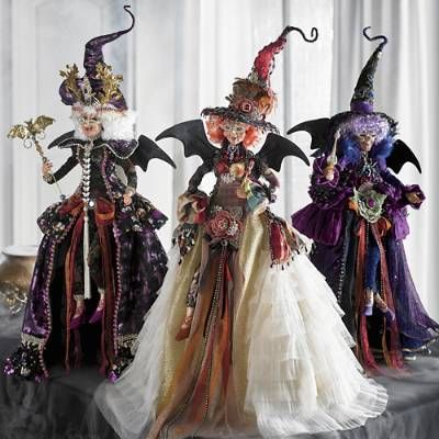 Halloween Witch Hat Decorations, Mark Roberts Witches, Witch Dolls, Witch Queen, Halloween Princess, Hallowen Ideas, Mark Roberts, Halloween Collectables, Adornos Halloween