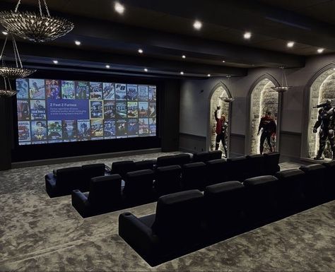 House Movie Theater Aesthetic, Mansion Theater Room, Mansion Movie Room, Modern Home Movie Theater, Mansion Movie Theater, Luxury Movie Room, Modern Movie Theater, Home Theater Rooms Luxury, House Movie Theater