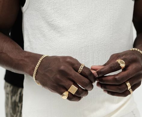 Men’s Gold Jewelry Aesthetic, Black Man Rings Aesthetic, Rings On Men Aesthetic, Gold Rings Aesthetic Men, Men's Gold Rings, Men With Rings Aesthetic, Men Gold Accessories, Black Men Gold Jewelry, Gold Jewelry Aesthetic Men