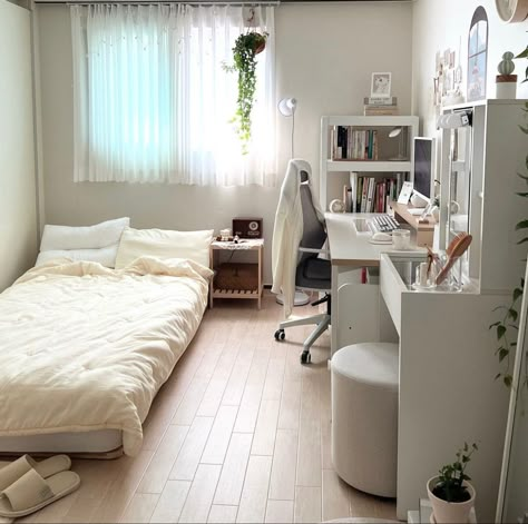 Small Room Makeover, Room Redesign, Pinterest Room Decor, Study Room Decor, Small Bedroom Decor, Room Deco, Small Room Design, Redecorate Bedroom, Cozy Room Decor