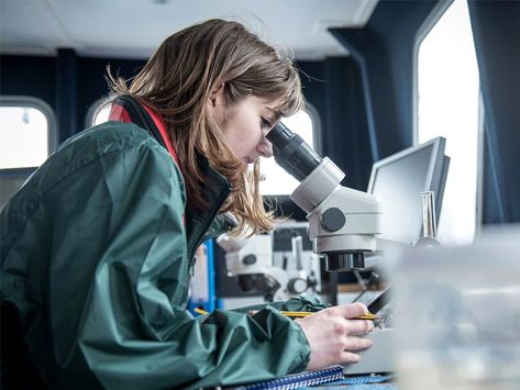 Female Marines, Rough Seas, Women Scientists, Oceanography, Future Jobs, Marine Biology, African American Women, Fun Science, American Women