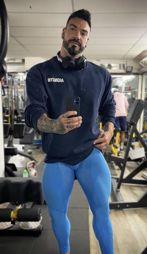 Gym Clothes Men, Men Leggings, La Beach, Gym Wear Men, Camo Style, Male References, Gym Tights, Gym Outfit Men, Lycra Men