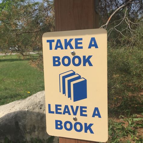 How Little Free Libraries bring neighborhoods together Elks Lodge, Newspaper Stand, Library Signs, Lending Library, Book Exchange, Book To Read, Book Table, Donate Books, Little Library