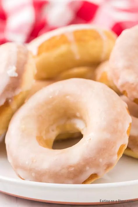 Glazed Baked Donut Recipe - Eating on a Dime Donut Pan Recipe, Glazed Donut Recipe, Baked Donuts Easy, Creme Brulee Desserts, Doughnut Recipe Easy, Baked Donut, Easy Donut Recipe, Donut Pan, Easy Donuts