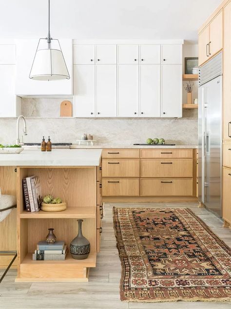 Blonde natural wood and white cabinets mix in this kitchen reno Interior Finishes, Dining Design, Island Countertops, Shaker Cabinets, Upper Cabinets, Kitchen Reno, Kitchen Countertops, White Kitchen, Kitchen Renovation