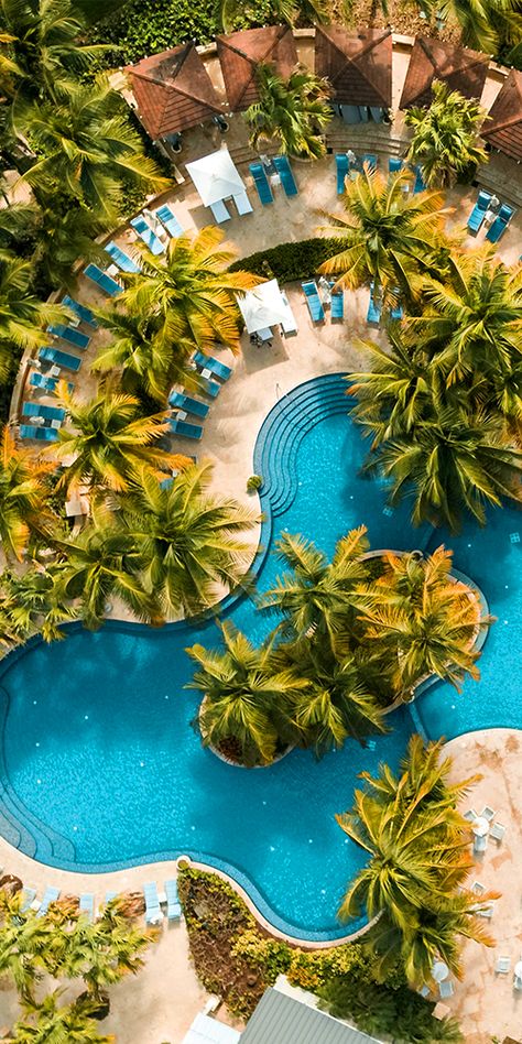 Aerial views that put you into vacation mood at St. Regis Bahia Beach Resort. 🌤️🌴💦 --------------- #puertorico #vacation #travel #hotel #resort #getaway #luxury #tropics #tropical All Inclusive Resort Aesthetic, Bahama Resort, Bloxburg Resort, Beach Resort Ideas, Mountain Resort Design, Hawaii Pool, Resort Backyard, Tropical Island Resort, Arab Luxury