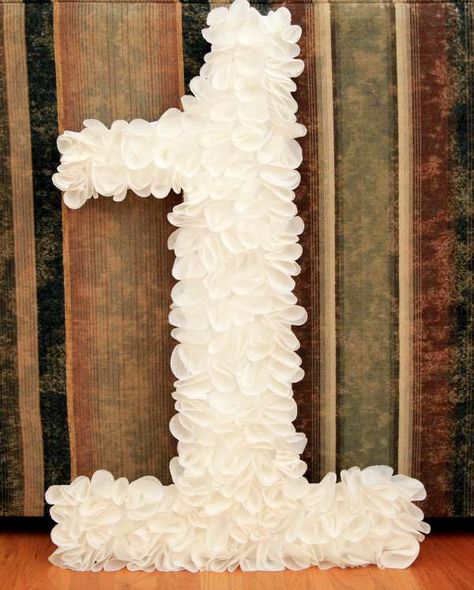 DIY First Birthday Photo Prop - Number One - Fancier's World Number One Sign Birthday Diy, Diy Birthday Number Sign, Birthday Photo Props Diy, Diy 1st Birthday Photo Shoot, Diy Birthday Number, Photo Prop Ideas, Diy First Birthday, Photo Shoot Props, 62nd Birthday