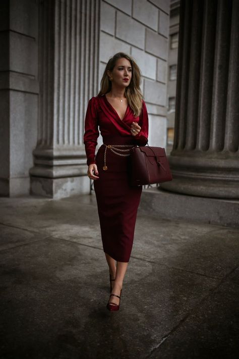 My Favorite Fall Color Dark Green Long Dress, Mary Orton, Wrap Bodysuit, Stone Building, Long Striped Dress, Burgundy Outfit, Nyc Style, Outfit Classy, Christmas Outfits Women