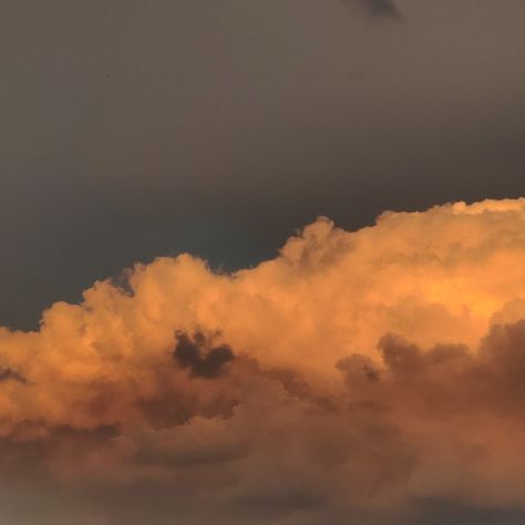 very pretty aesthetic orange pink blue cream cloud while sunset happening sky square photo 2022 cloud like a painting zoom in photo dreamy Square Images Aesthetic, Sunset Square Photo, Square Photos Aesthetic, Aesthetic Pictures Square, Square Pictures Aesthetic, Square Aesthetic Photos, Aesthetic Square Pictures, Square Aesthetic, Aesthetic Square