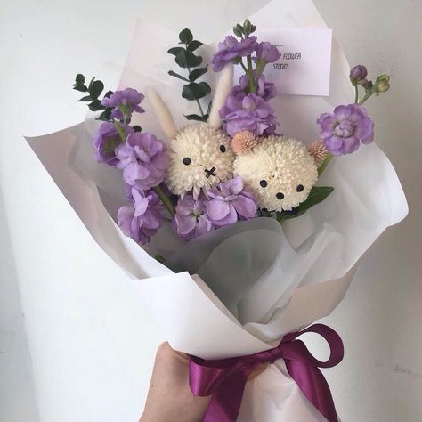 ℓιℓу вяσσкє 🔥 @blacktangledhrt Lavender Aesthetic, Boquette Flowers, Flowers Bouquet Gift, No Rain, Beautiful Bouquet Of Flowers, Luxury Flowers, Bouquet Of Flowers, Purple And White, Purple Aesthetic