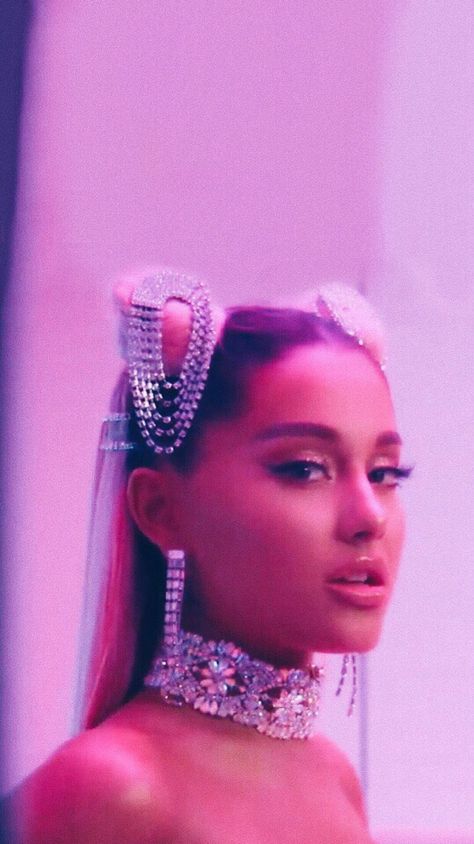 Ariana Grande Wallpapers, Ariana Grande 7 Rings, Ariana Grande Lockscreen, Adriana Grande, Ariana Grande Background, Ariana Grande Images, Ariana Grande Cute, Fairy Tale Wedding Dress, Ariana Grande Wallpaper