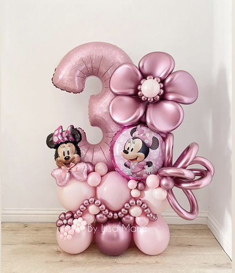 Peppa Pig Birthday Cake, Minnie Mouse Balloons, Mickey Mouse Birthday Cake, Pig Birthday Cakes, Balloon Arrangements, First Birthday Party Themes, Peppa Pig Birthday, Minnie Birthday, Baby 1st Birthday