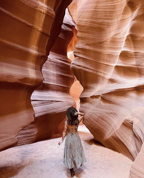 Follow for more Antelope Canyon Photo Ideas, Grand Canyon Poses Photo Ideas, Grand Canyon Photoshoot, Grand Canyon Instagram Pictures, Antelope Canyon Outfit, Arizona Instagram Pictures, Zion Photoshoot, Antelope Canyon Photoshoot, Canyon Picture Ideas