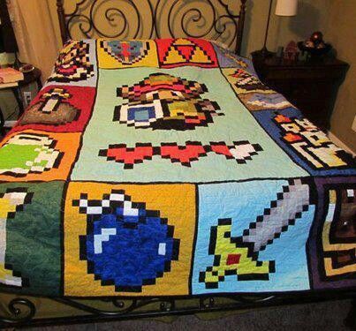 Zelda blanket Geek Salad, Zelda Quilt Pattern, Zelda Decor, Zelda Quilt, Nintendo Decor, Geek Home Decor, Zelda Video Games, Hyrule Castle, Cushion Ideas