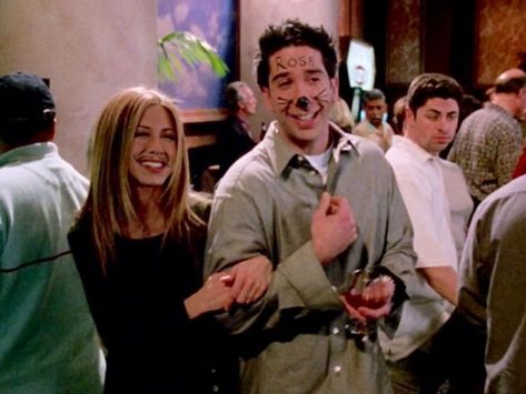 Tv Show Costume Ideas, 90s Costumes, Rachel And Ross, Ross And Rachel, Costumes Couples, Couples Halloween, Friends Tv Show, Friends Tv, Costume Ideas