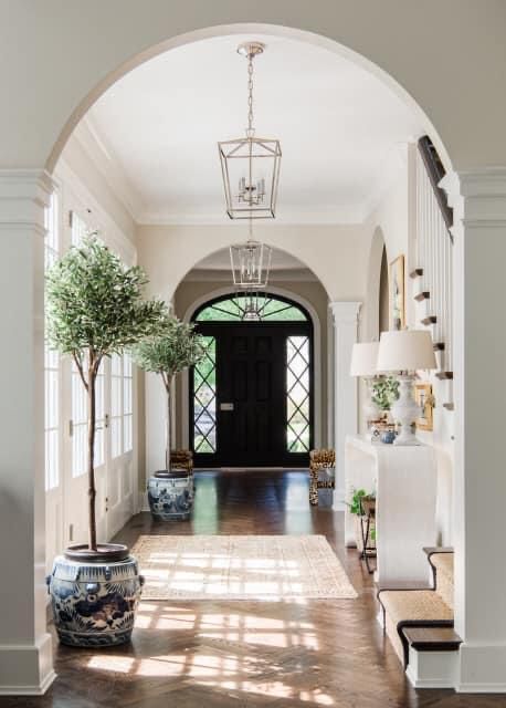 Wide Doorway Ideas, Arch Entryway Interior, Arched Doorway Exterior, Arched Doorways Interior, Doorway Arches, Arched French Doors Interior, Arch Doorways, Traditional Entryway Ideas, Interior Arches