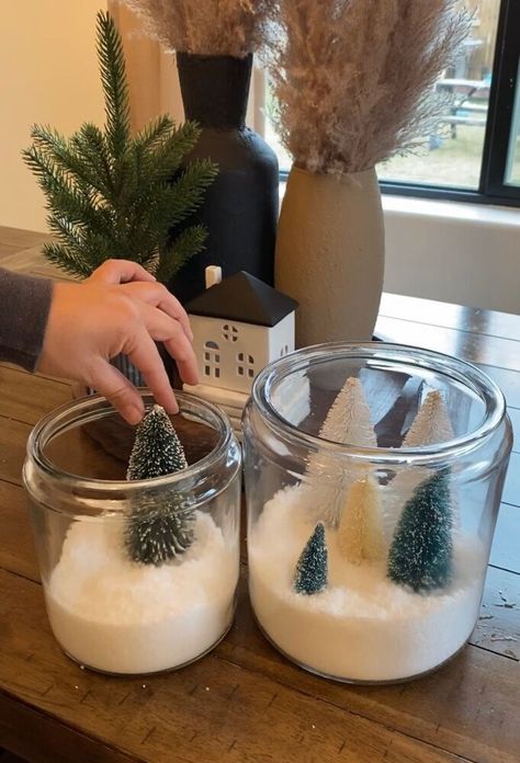 Bring the magic of Christmas into your home or workplace by making some easy DIY snow globes. Step 1: Make your snow ! I was looking for fake snow everywhere and I finally found some on Amazon. You can use any fake snow you find to achieve the same effect I got. I grabbed a large enough mixing bowl to start making my snow. This is the fake snow I purchased from Amazon . It’s called instant snow by Let it snow and all you do is add water ! For this small baggie I added half a gallo… Large Snow Globes, Making Snow Globes, Diy Snow Globes, Christmas Snow Globes Diy, Snow Recipe, Winter Snow Globe, Snow Decorations, Snow Crafts, Globe Diy