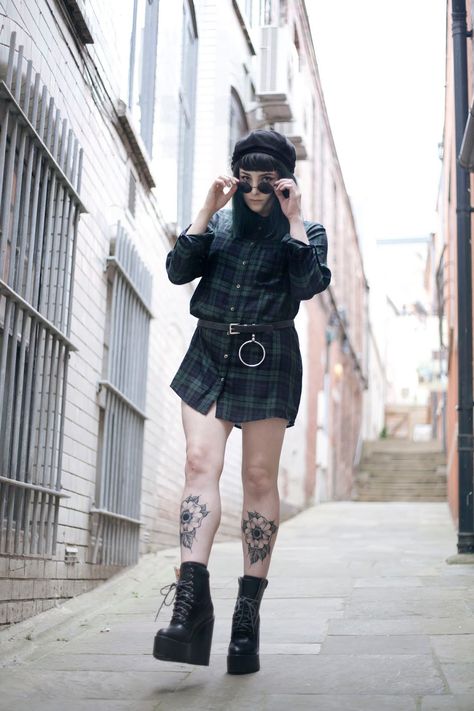 Hipster Goth, Boots Amazon, Punk Plaid, Casual Grunge, Beret Style, Black Beret, Plaid Shirt Dress, My Motivation, Alt Outfits