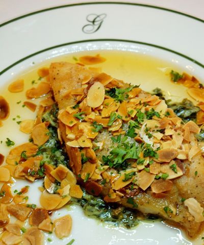 Galatoire’s Trout Almondine * Almond day – Lisa s Everyday Life New Orleans Food, Trout Recipes, Garlic Dip, Healthy Supper Recipes, Cheap Recipes, Healthy Supper, Creole Recipes, Classic Recipes, Supper Recipes